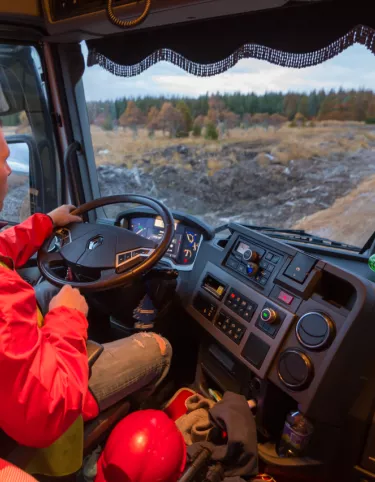 RENAULT TRUCKS T - SCOTLAND - EM&T RAPSON